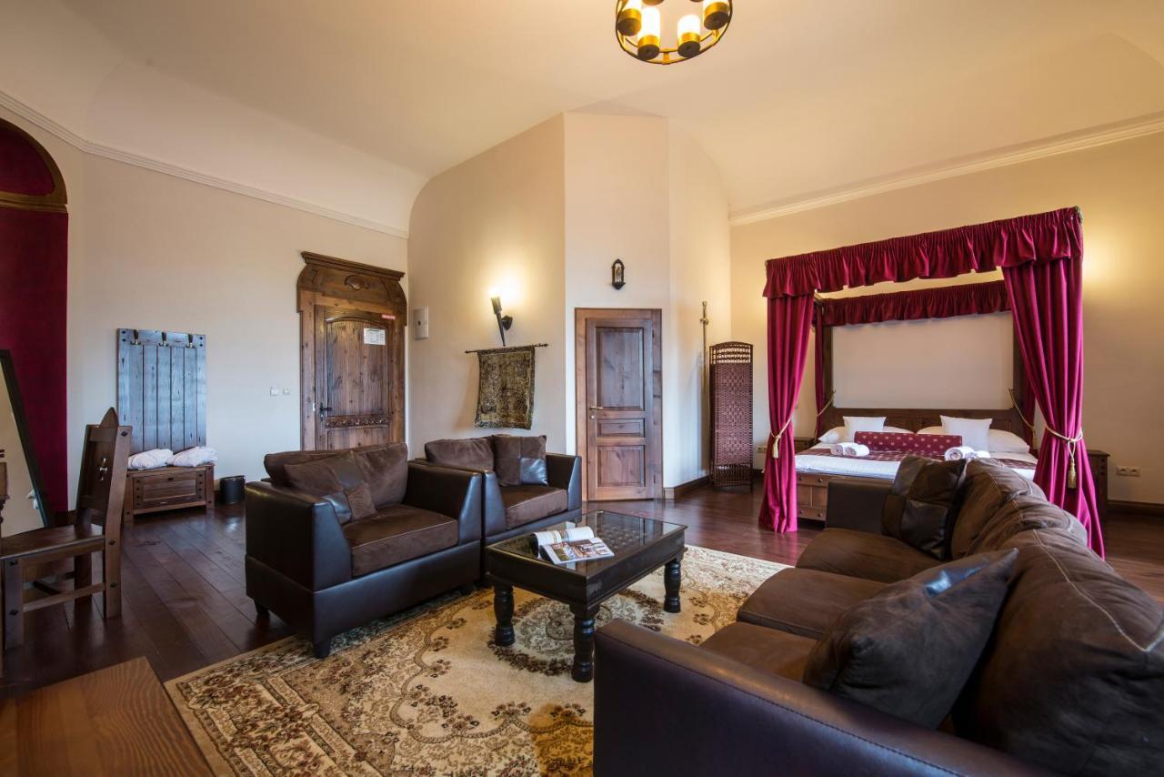 Hotel Grand Vígľaš Zvolen Buitenkant foto