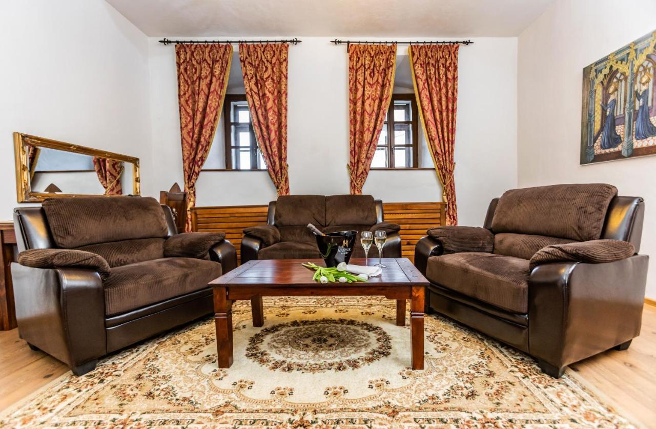 Hotel Grand Vígľaš Zvolen Buitenkant foto