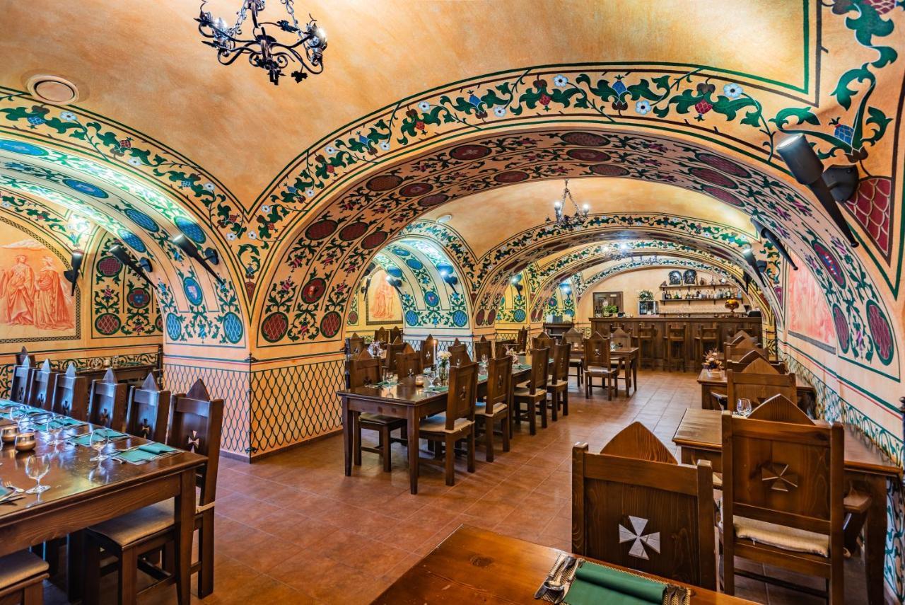 Hotel Grand Vígľaš Zvolen Buitenkant foto