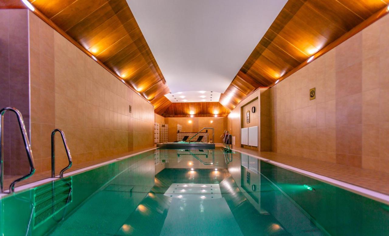 Hotel Grand Vígľaš Zvolen Buitenkant foto