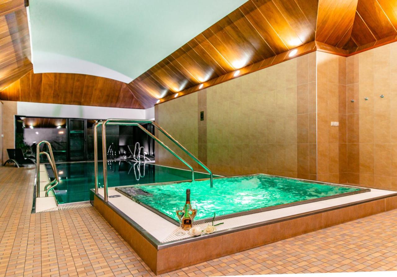Hotel Grand Vígľaš Zvolen Buitenkant foto