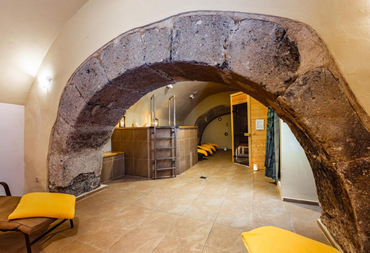 Hotel Grand Vígľaš Zvolen Buitenkant foto