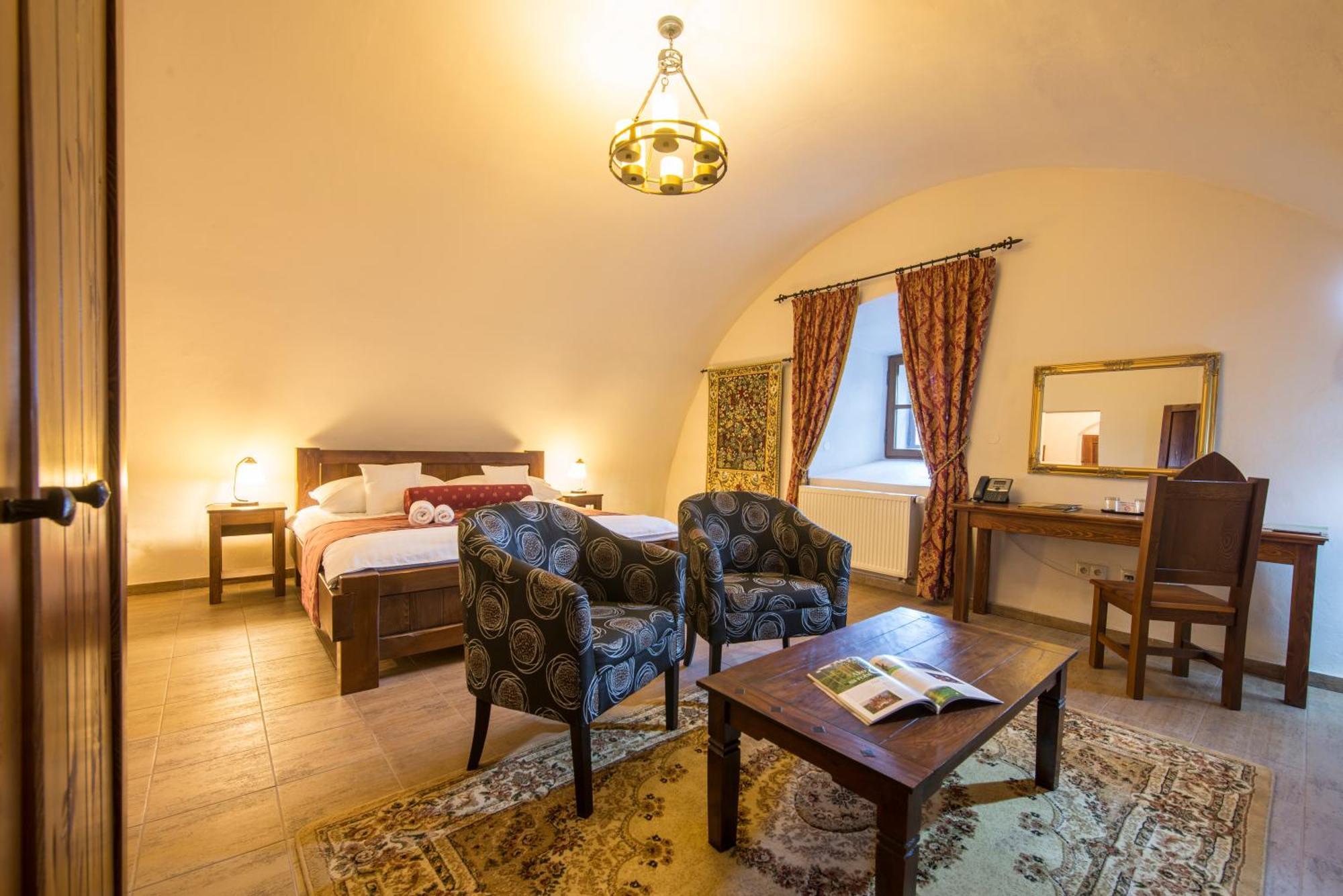 Hotel Grand Vígľaš Zvolen Buitenkant foto